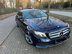 Blau Gebraucht 2016 Mercedes E220 Avantgarde Limousine | 14.990 € (Superpreis)