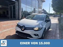 Weiß Gebraucht 2017 Renault Clio IV LIMITED | 8.580 € (Guter Preis)