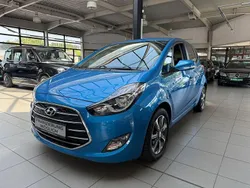 Blau Gebraucht 2017 Hyundai ix20 Passion Van / Kleinbus | 11.890 € (Fairer Preis)
