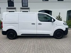 Weiß Gebraucht 2017 Citroën Jumpy Business Class Van / Kleinbus | 15.900 € (Etwas zu teuer)