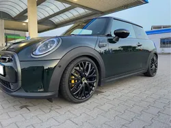 Grün Gebraucht 2022 Mini Cooper SE Resolute Edition Kleinwagen | 22.222 € (Teuer)