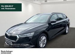 Schwarz Gebraucht 2022 Skoda Octavia Ambition Kombi | 19.850 € (Guter Preis)