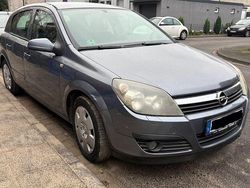 Grau Gebraucht 2005 Opel Astra Limousine | 1.900 € (Fairer Preis)