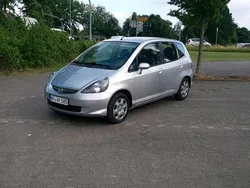 Silber Gebraucht 2007 Honda Jazz Kleinwagen | 2.690 €