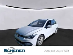Pure white Gebraucht 2022 VW Golf VIII Life Kombi | 20.400 € (Guter Preis)