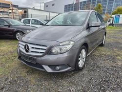 Grau Gebraucht 2013 Mercedes B180 Van / Kleinbus | 4.999 € (Fairer Preis)