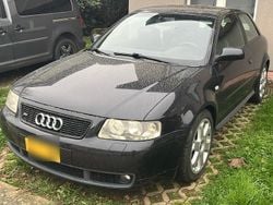 Schwarz Gebraucht 2000 Audi S3 Sport Kleinwagen | 13.000 €