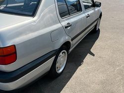 Silber Gebraucht 1993 VW Vento Limousine | 4.800 €