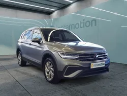 Silber Gebraucht 2024 VW Tiguan Allspace Life SUV | 37.450 € (Fairer Preis)