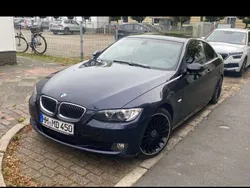 Blau Gebraucht 2006 BMW 325 Coupé | 15.000 €