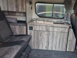 Grau Gebraucht 2017 Opel Vivaro Van | 27.500 €