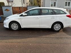 Weiß Gebraucht 2014 Toyota Auris Touring Sports Kombi | 7.999 € (Superpreis)