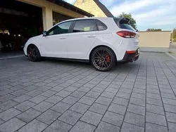 Weiß Gebraucht 2024 Hyundai i30 N Performance Limousine | 33.990 € (Teuer)