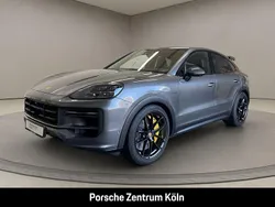 Grau Gebraucht 2024 Porsche Cayenne Turbo E-Hybrid SUV | 194.075 €