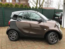 Braun Gebraucht 2018 Smart ForTwo Coupé Kleinwagen | 11.500 € (Fairer Preis)