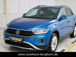 Ravennablau met Gebraucht 2023 VW T-Roc Life SUV | 23.980 € (Superpreis)
