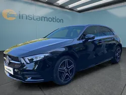 Schwarz Gebraucht 2021 Mercedes A250 Kleinwagen | 31.599 € (Teuer)