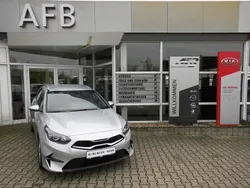 Silber Gebraucht 2022 Kia Ceed Sportswagon Vision Kombi | 22.990 € (Fairer Preis)