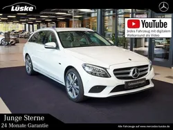 Weiß Gebraucht 2021 Mercedes C300 Kombi | 25.900 € (Guter Preis)