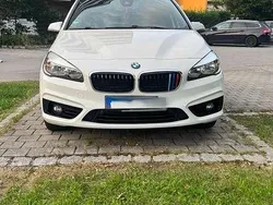 Weiß Gebraucht 2015 BMW 216 Sport Line Van / Kleinbus | 13.490 € (Teuer)