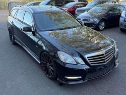 Schwarz Gebraucht 2012 Mercedes E350 AMG line Kombi | 8.900 € (Superpreis)