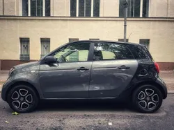 Grau Gebraucht 2015 Smart ForFour Limousine | 6.000 € (Guter Preis)