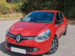 Rot Gebraucht 2014 Renault Clio IV Dynamique Kleinwagen | 5.100 € (Fairer Preis)