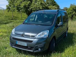 Grau Gebraucht 2018 Citroën Berlingo Van / Kleinbus | 16.500 €