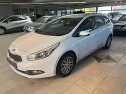 (wd) cassa with Gebraucht 2015 Kia Ceed Sportswagon Kombi | 4.999 € (Teuer)