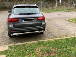 Grau Gebraucht 2016 Mercedes GLC220 SUV | 23.900 € (Etwas zu teuer)