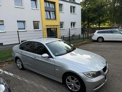 Silber Gebraucht 2007 BMW 320 Sport Line Coupé | 3.399 € (Superpreis)