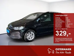 Deep black perleffekt Gebraucht 2024 VW Touran S Van / Kleinbus | 32.390 € (Etwas zu teuer)