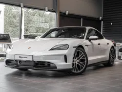 Weiß Gebraucht 2024 Porsche Taycan Limousine | 91.880 €