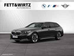Grau Gebraucht 2025 BMW 520 Comfort Edition Kombi | 48.324 € (Superpreis)