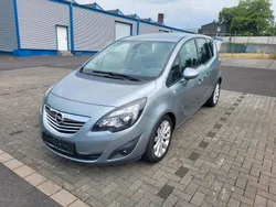 Grau Gebraucht 2011 Opel Meriva Van / Kleinbus | 4.950 € (Guter Preis)
