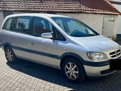 Silber Gebraucht 2004 Opel Zafira Van / Kleinbus | 1.300 € (Fairer Preis)