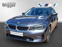 Grau Gebraucht 2020 BMW 320 Sport Line Kombi | 29.980 € (Etwas zu teuer)
