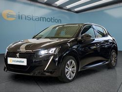 Schwarz Gebraucht 2023 Peugeot e-208 Kleinwagen | 21.299 € (Fairer Preis)