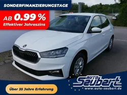 Weiss Neu 2025 Skoda Fabia Limousine | 17.990 € (Guter Preis)
