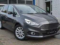 Grau Gebraucht 2016 Ford S-MAX Titanium Van / Kleinbus | 8.985 € (Superpreis)