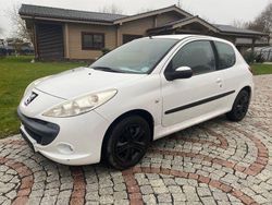 Weiß Gebraucht 2009 Peugeot 206+ Basis Kleinwagen | 1.400 € (Guter Preis)