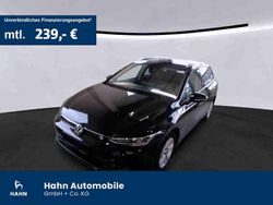 Grenadillschwarz metallic Gebraucht 2024 VW Golf VIII Life Kombi | 29.330 € (Fairer Preis)