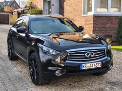 Schwarz Gebraucht 2016 Infiniti QX70 Premium SUV | 23.499 € (Fairer Preis)