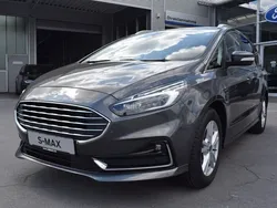 Grau Gebraucht 2023 Ford S-MAX Titanium Van / Kleinbus | 35.950 € (Fairer Preis)