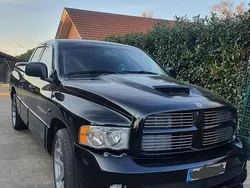 Schwarz Gebraucht 2005 Dodge Viper SUV | 29.500 €