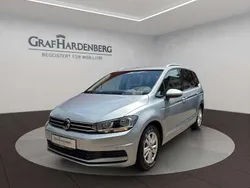 Silber Gebraucht 2024 VW Touran Comfortline Van / Kleinbus | 32.888 € (Fairer Preis)