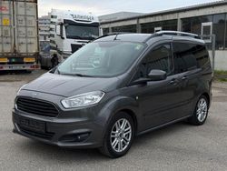 Grau Gebraucht 2018 Ford Tourneo Courier Titanium Van / Kleinbus | 4.290 € (Guter Preis)