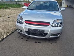 Silber Gebraucht 2005 Opel Vectra Limousine | 2.750 €