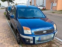 Blau Gebraucht 2009 Ford Fusion Kombi | 3.300 € (Fairer Preis)