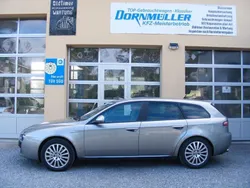 Grau Gebraucht 2006 Alfa Romeo 159 Progression Kombi | 3.500 €